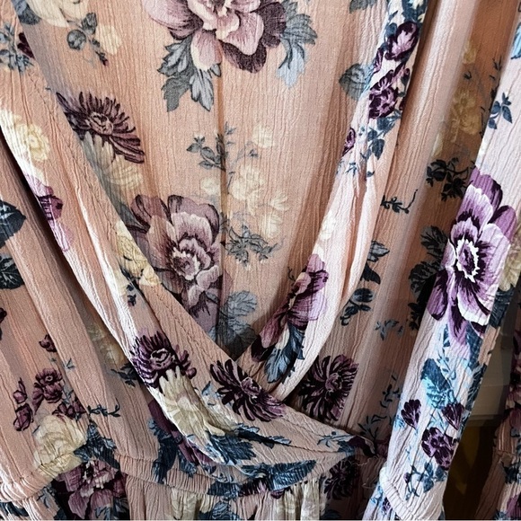 AMERICAN Eagle Floral Romper Size XS - Picture 6 of 9